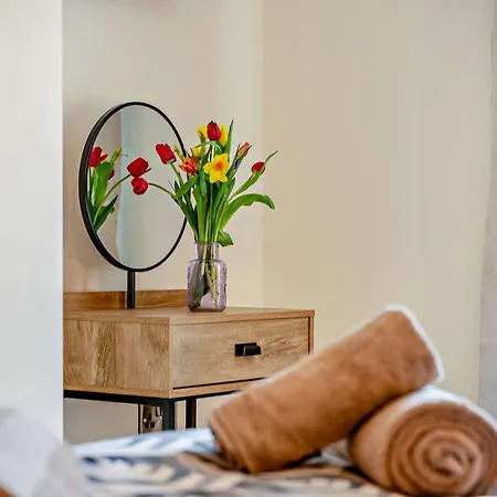 2 Bed In 91928 *