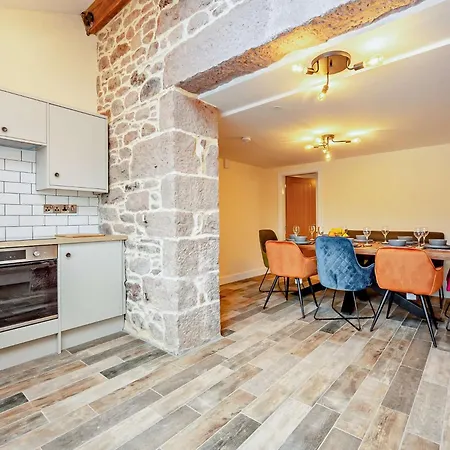 2 Bed In 91928 *